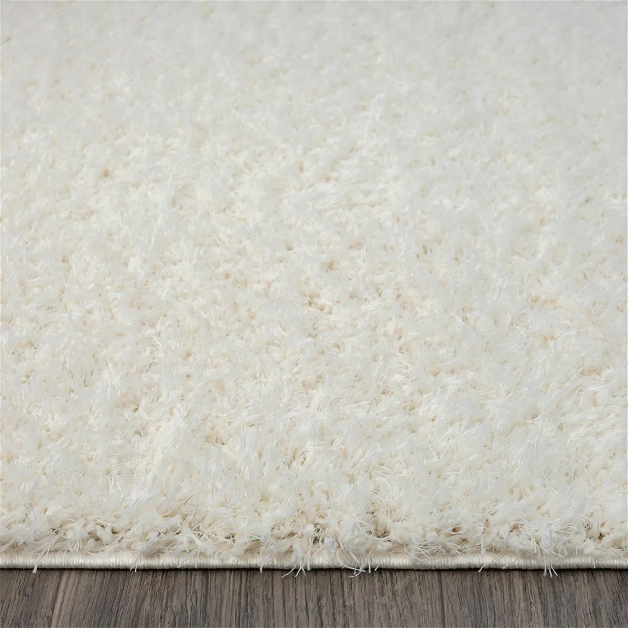 Fluffy and comfortable Ivory /Sand Plain Shag Rug