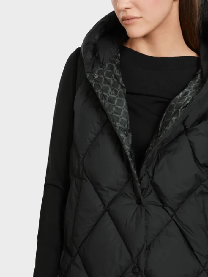 Marc Cain Additions Black Hooded Quilted Gilet VA 37.02 W72 COL 900