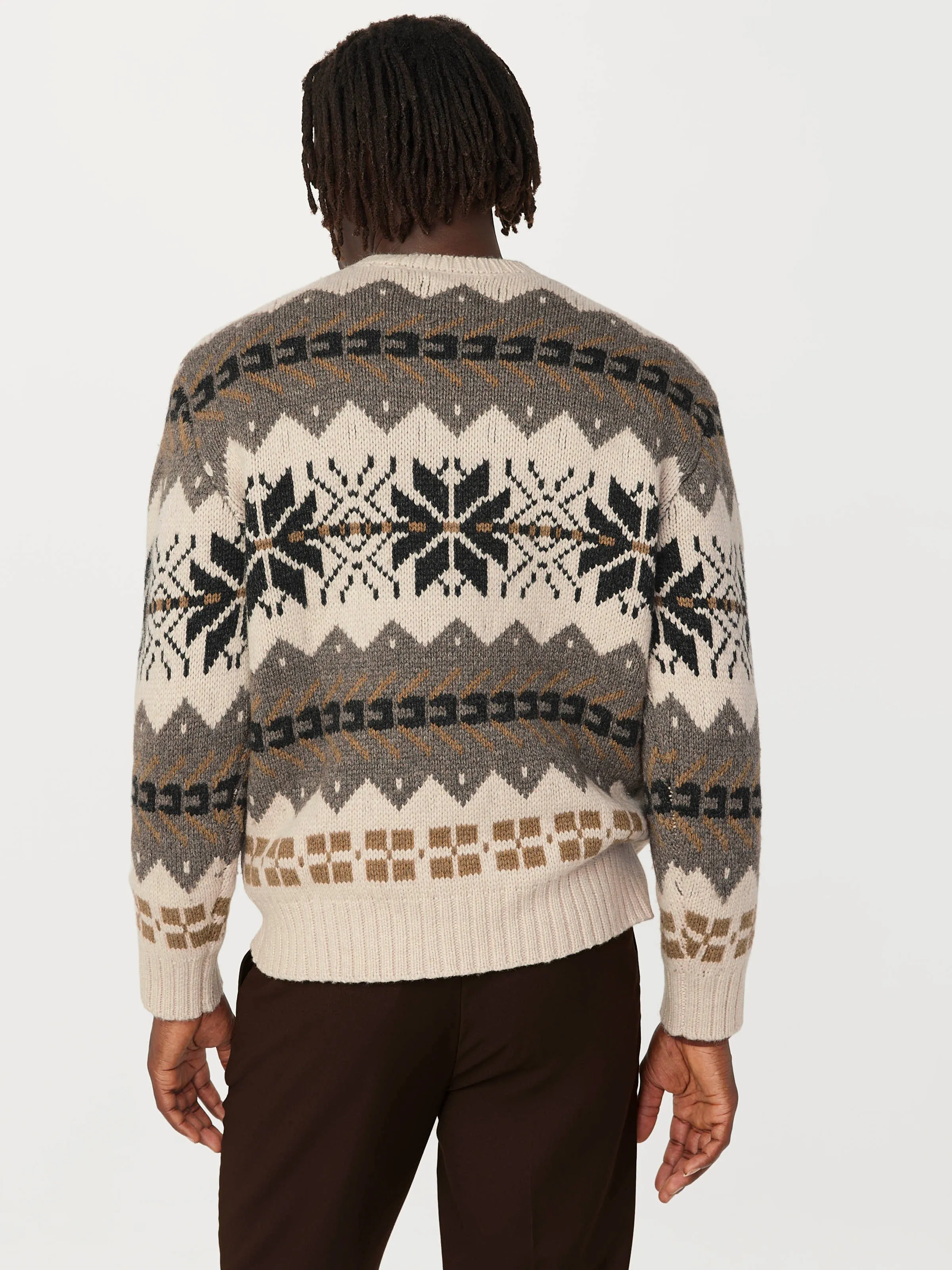 The Lambswool Jacquard Sweater  in Light Beige